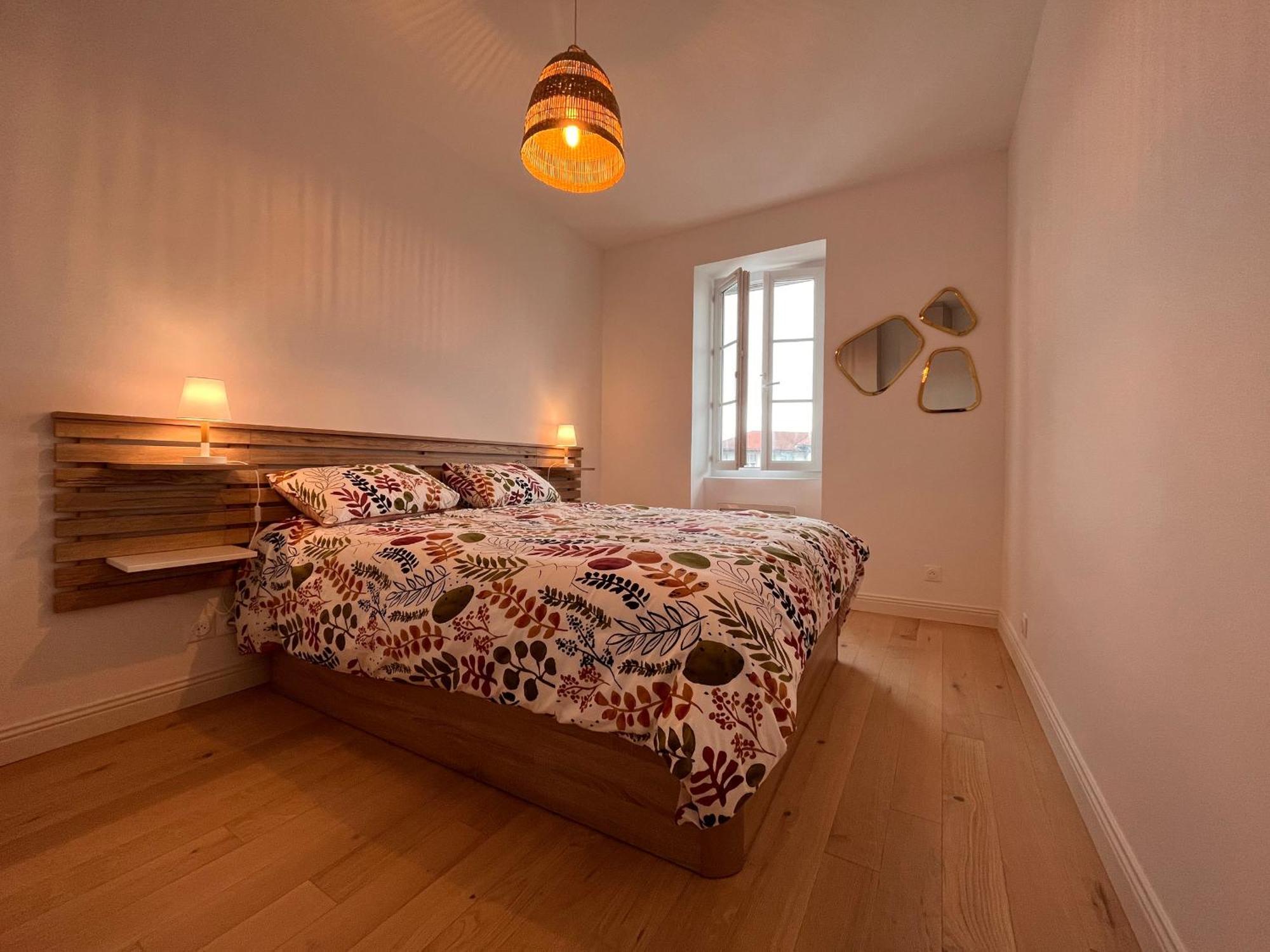 Appartement Lumineux 3 Pieces Pres Des Halles Et De La Plage, Wifi, Clim, Parkings Proches - Fr-1-239-910 Saint-Jean-de-Luz Buitenkant foto