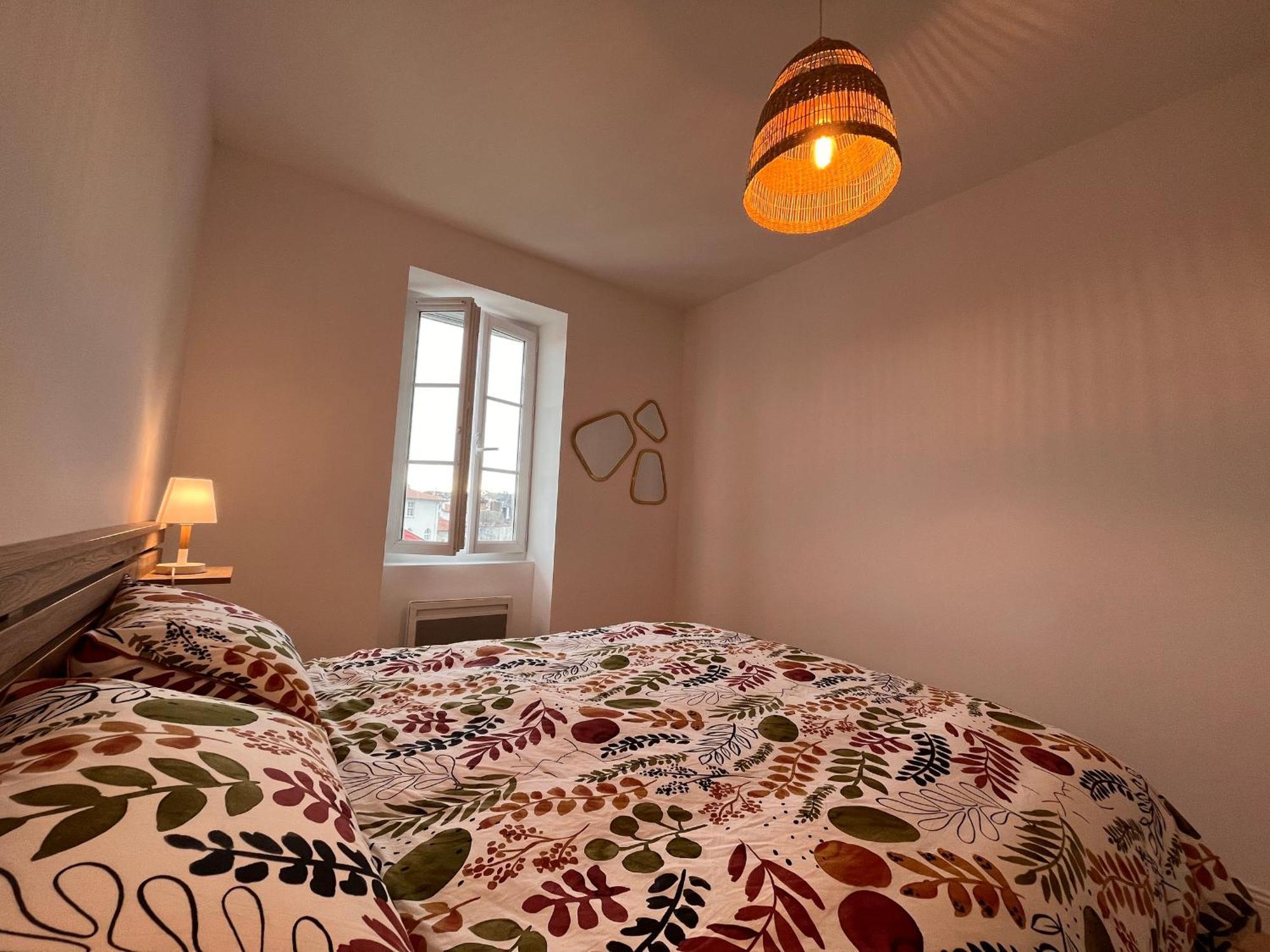 Appartement Lumineux 3 Pieces Pres Des Halles Et De La Plage, Wifi, Clim, Parkings Proches - Fr-1-239-910 Saint-Jean-de-Luz Buitenkant foto